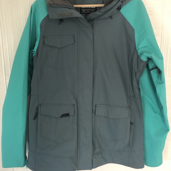 Dakine Jackets & Blazers - Dakine Snowboarding jacket.